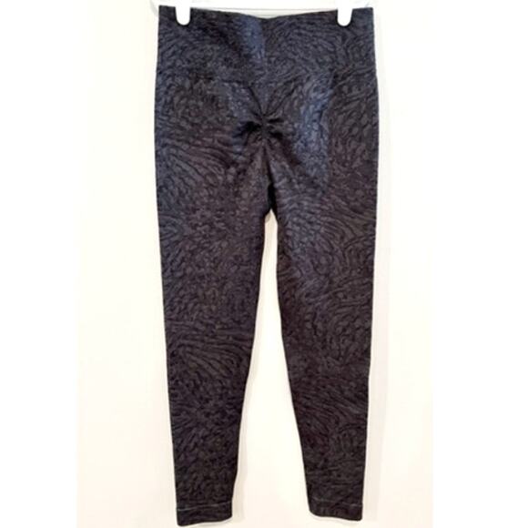 Gymshark Adapt Animal Urban Grey/Black Seamless Leggings S - Picture 3 of 3